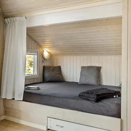Feriehus Gorgeous In With House Sea View Nordenbro Vesteregn